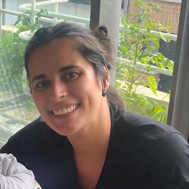 Fah court avec Petit Loup