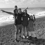 L'union fait la force et les goutes forment la mer.