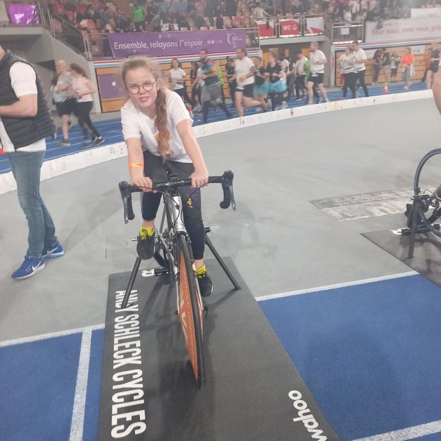 Lisa court pour les enfants malades (Foyer Wellbeing)