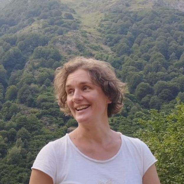 Joséphine runs to kick!