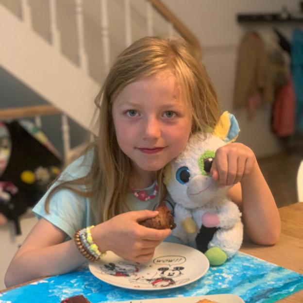 Sophie, petite cousine de J&J