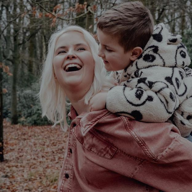 Mama voor SuperMace