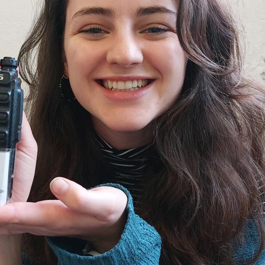 "Se hace camino al andar", al correr más rápido).