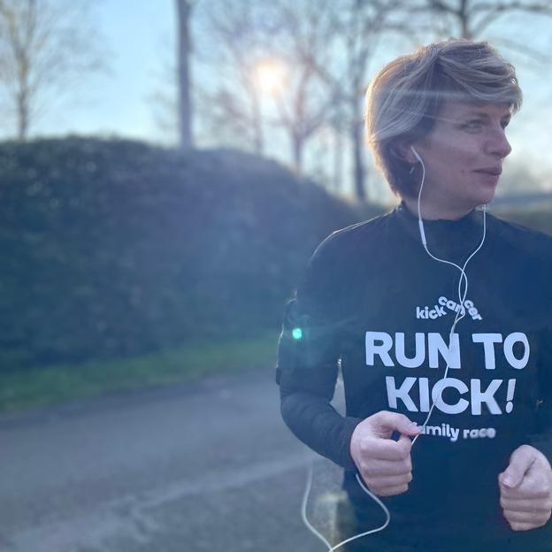 Annelies KICKS for Team Ellen