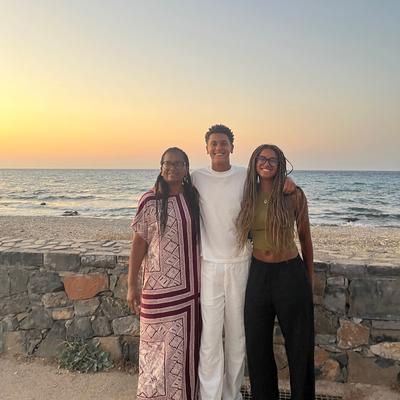 NOISETTE-KALENGA ❤️❤️