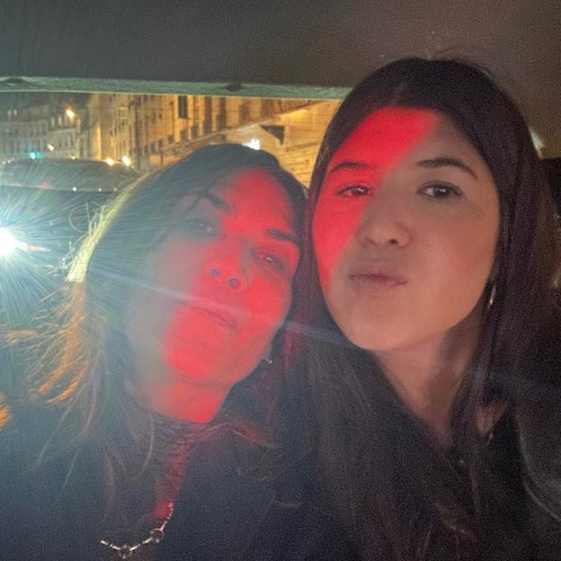 Isadora runs to kick