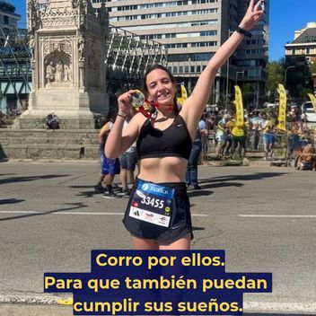 Corro por sus risas, sus juegos y sus vidas