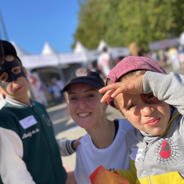 Let's kick together !