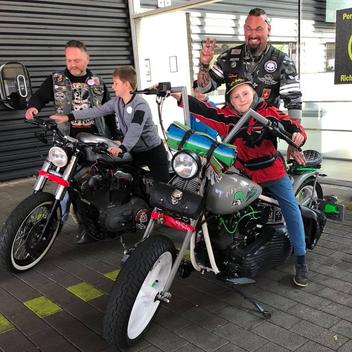 An alle Motorradfahrer, mit den schönen "Dicken"