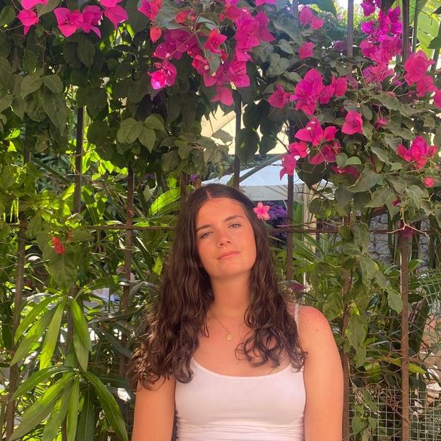 Victoria cousine des cousines de Léo