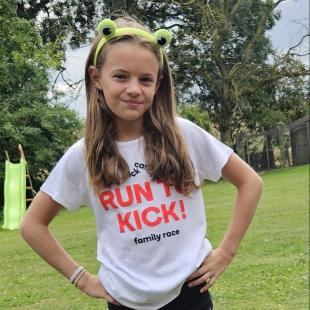 Sarah ( sœur du crapaud Amandine  )