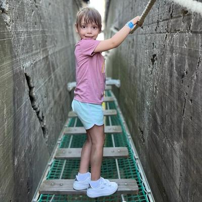 Axelle De Ridder haar Unicorn Regenboog Team