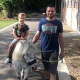 Giovanni,  Nonkel van Quinn