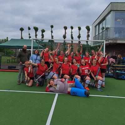 LES MOUSTICKS, REINES DU KICK