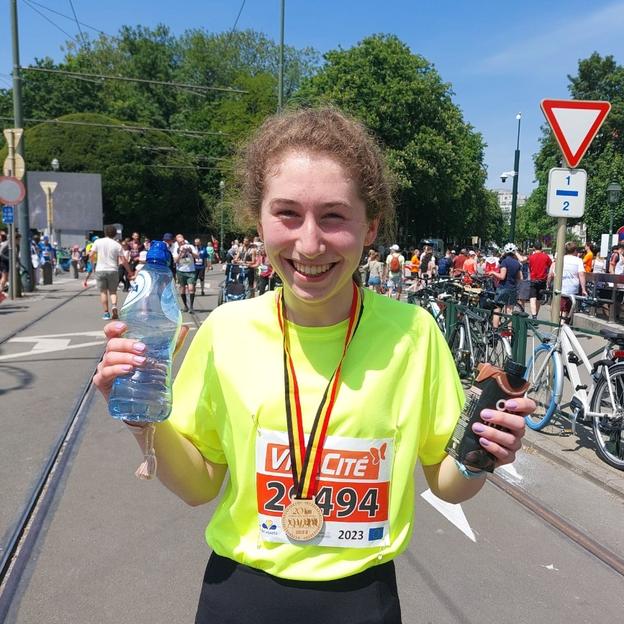 Danaée runs to kick childhood cancer💪