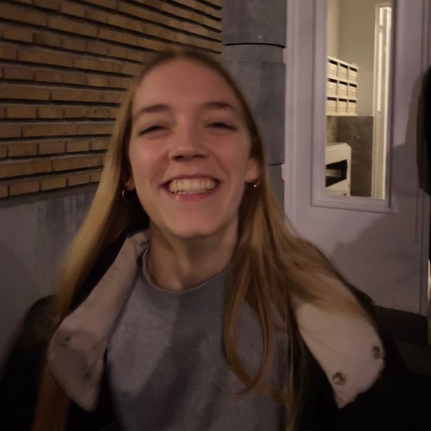 Cam