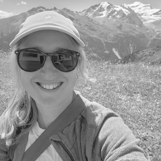 Fanny support team JJ