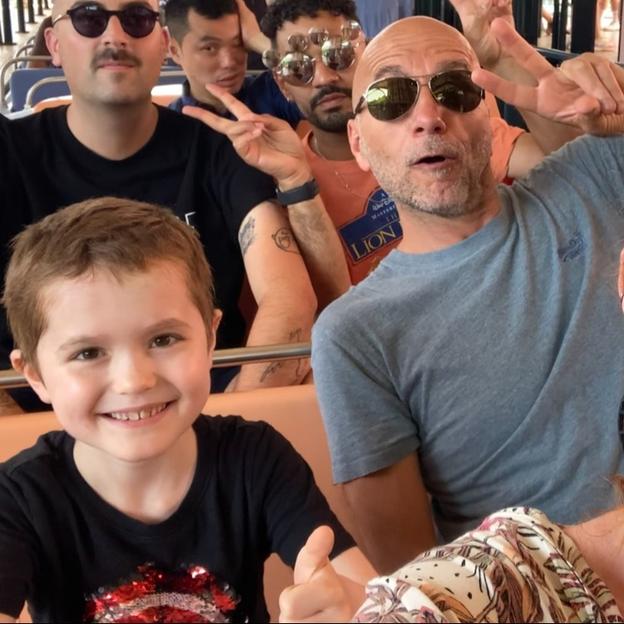 Gillo beau-papa de Léo