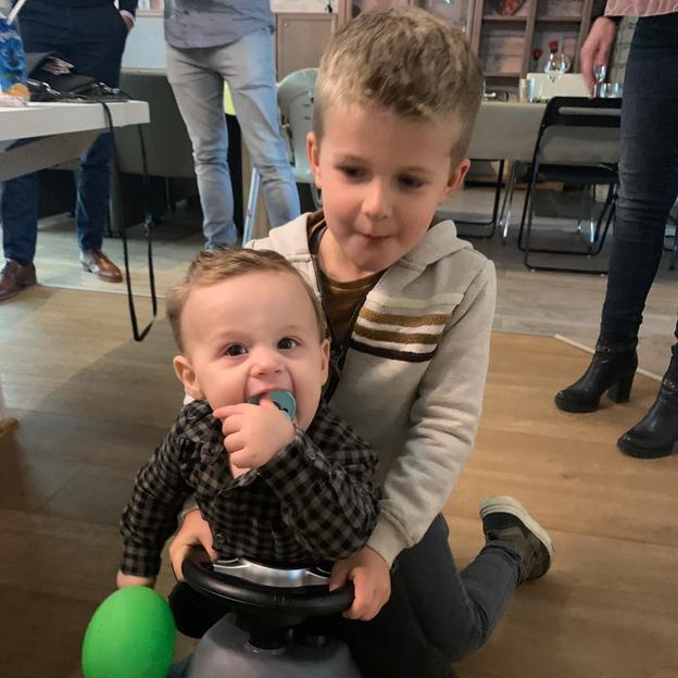 Lewis, neefje van Quinn